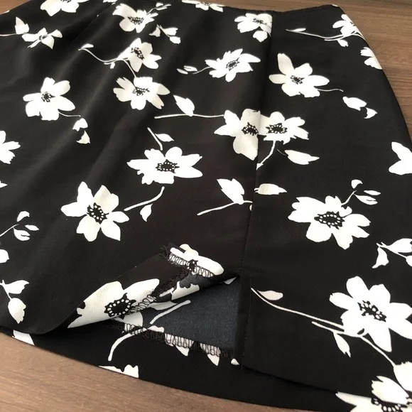 Vintage 90s Floral Mini Skirt - Picture 4 of 7